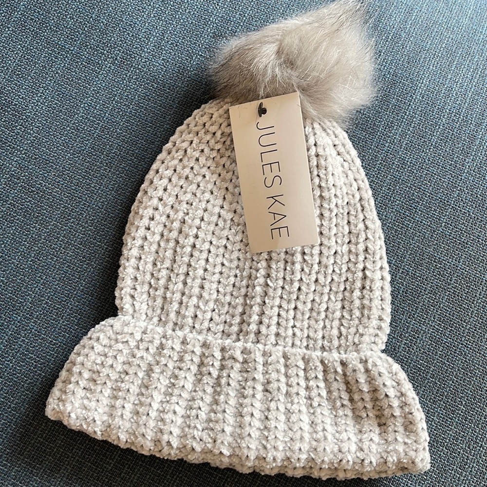 Brand New Pom Pom Beanie!